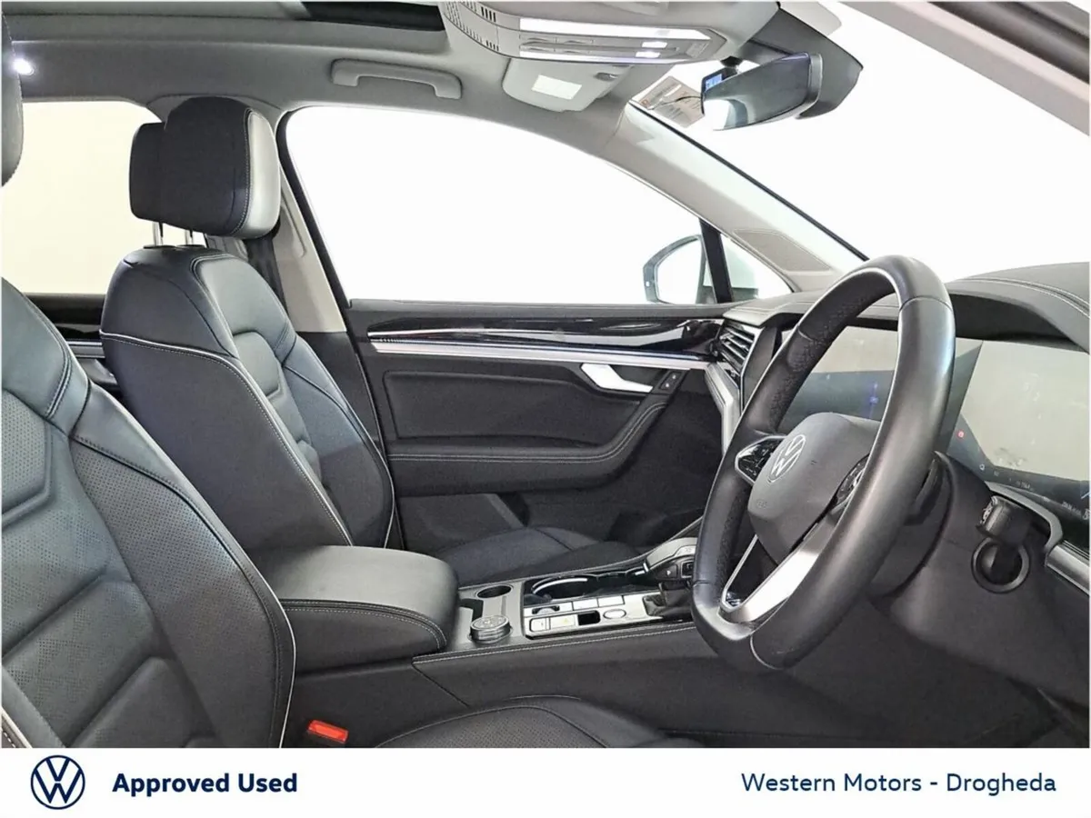 Volkswagen Touareg SUV, Petrol Plug-in Hybrid, 2024, White
