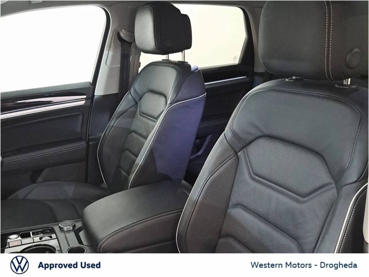 Volkswagen Touareg SUV, Petrol Plug-in Hybrid, 2024, White