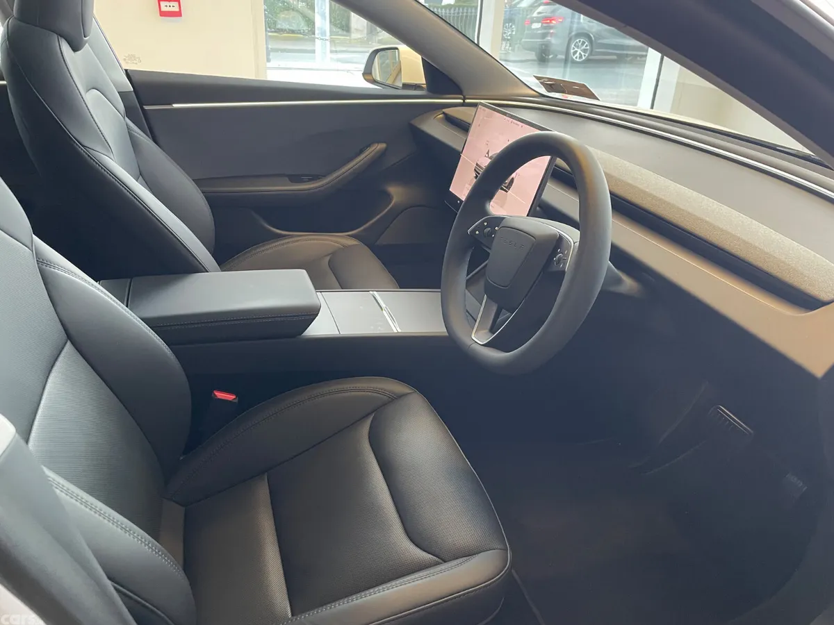 Tesla Model 3 Saloon, Electric, 2025, White