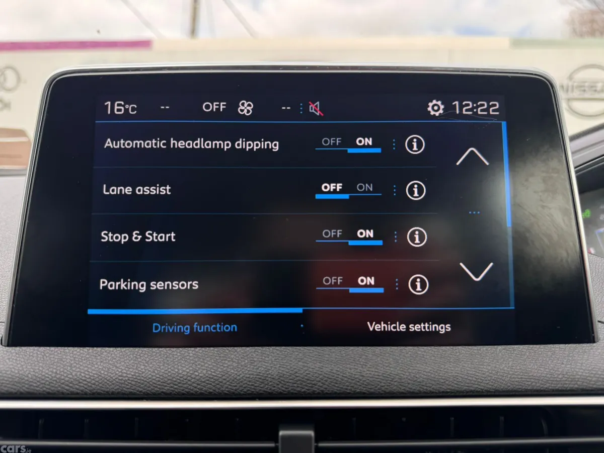 Peugeot 5008 MPV, Petrol, 2019, Black