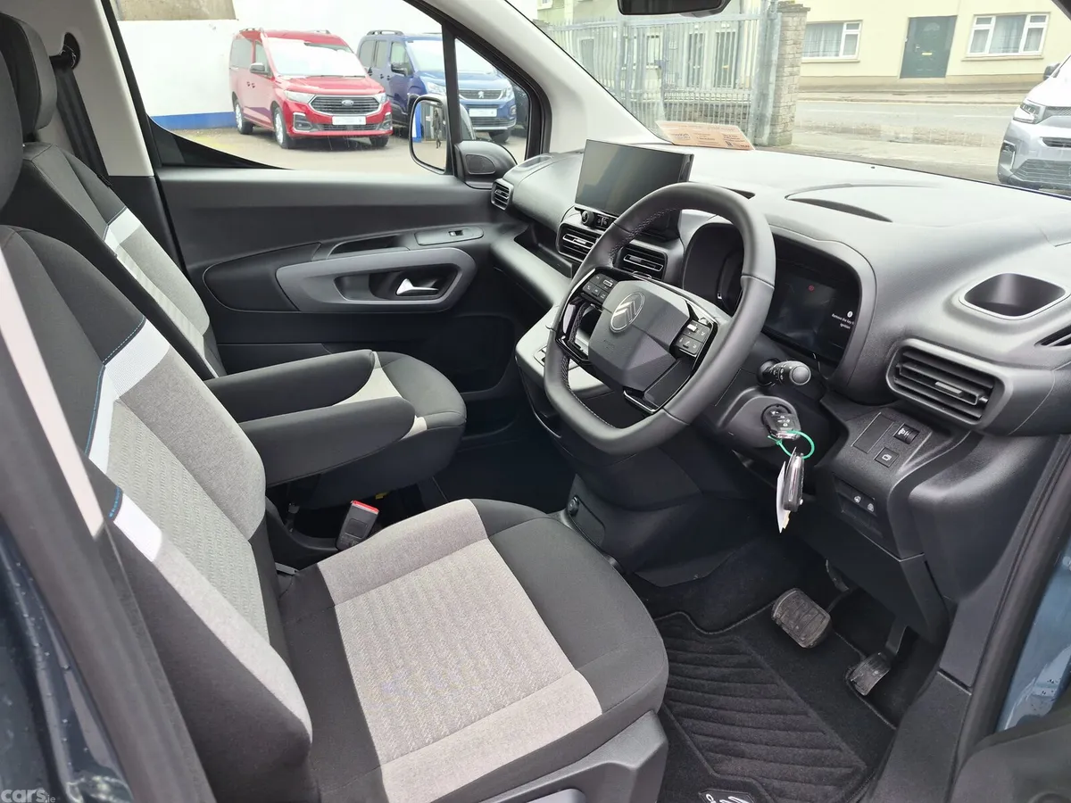 Citroen Berlingo MPV, Diesel, 2026, Blue