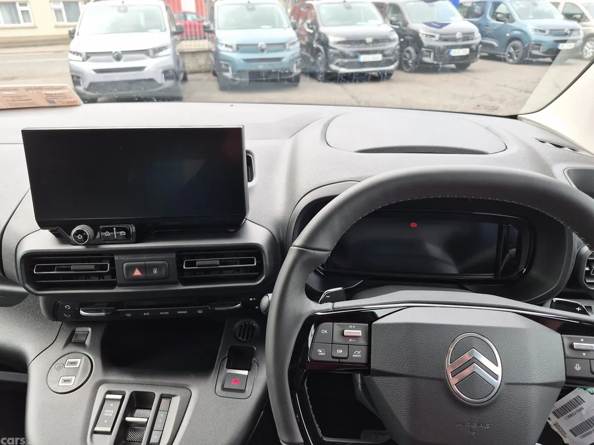 Citroen Berlingo MPV, Diesel, 2026, Blue
