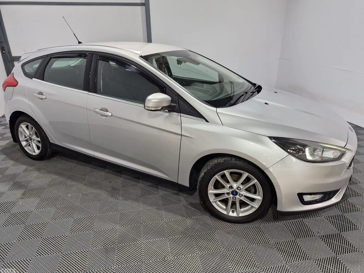 Ford Focus Hatchback, Diesel, 2017, Grey