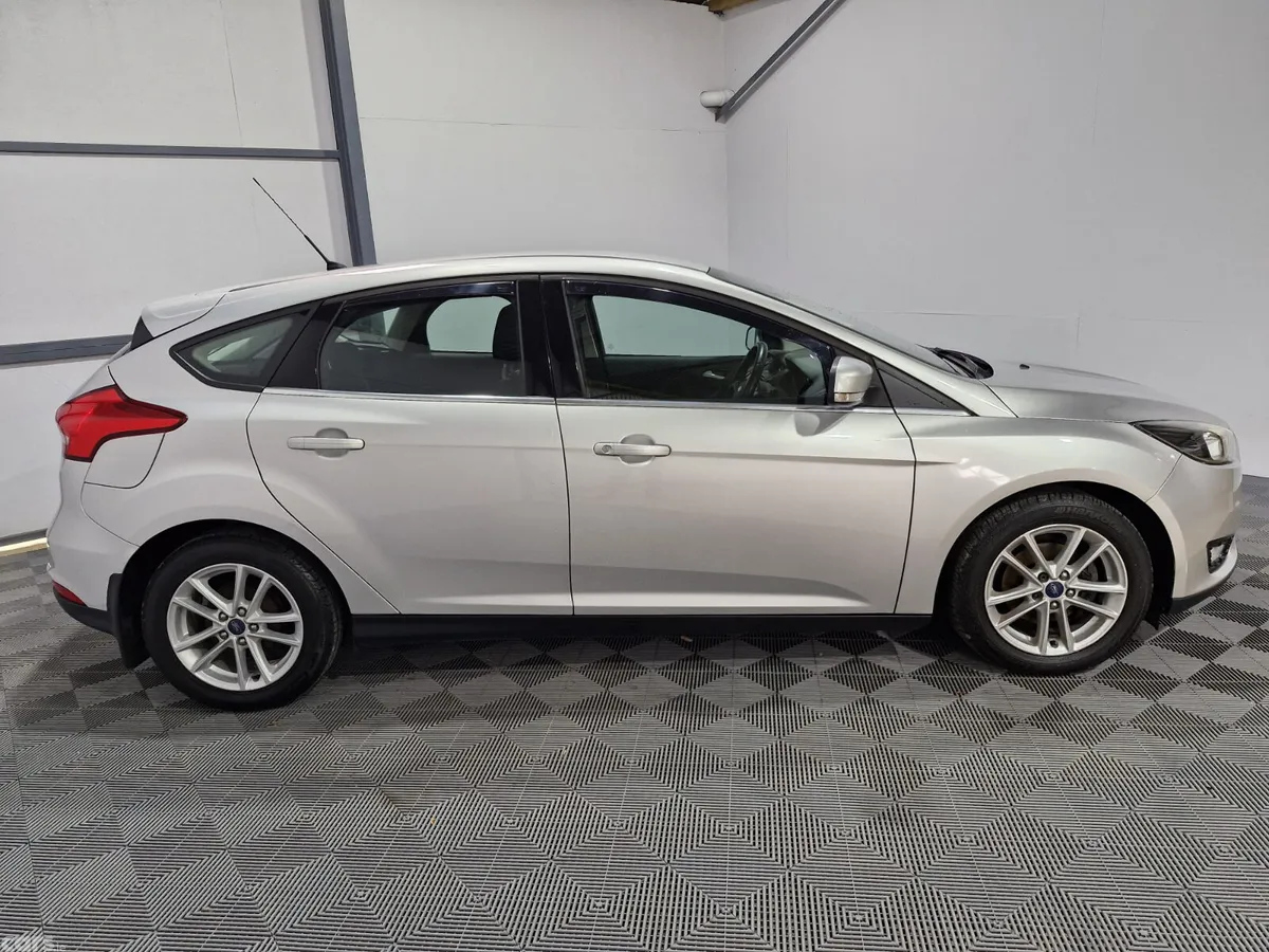 Ford Focus Hatchback, Diesel, 2017, Grey