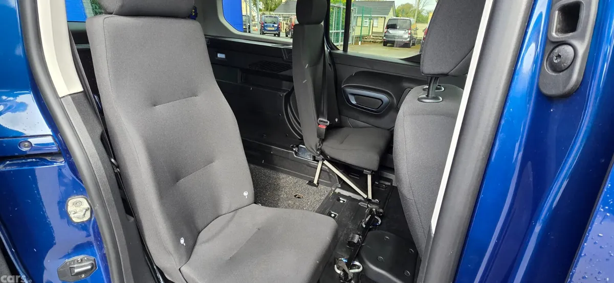 Peugeot Rifter MPV, Diesel, 2020, Blue