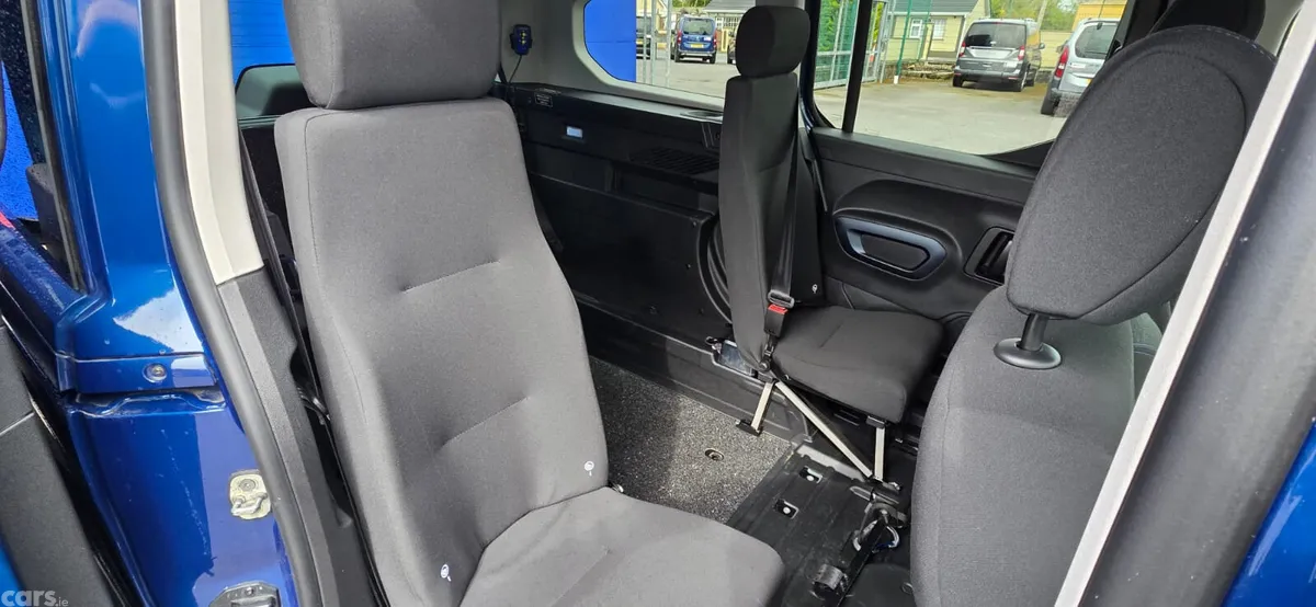 Peugeot Rifter MPV, Diesel, 2020, Blue