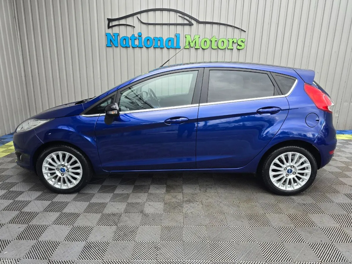 Ford Fiesta Hatchback, Petrol, 2015, Blue