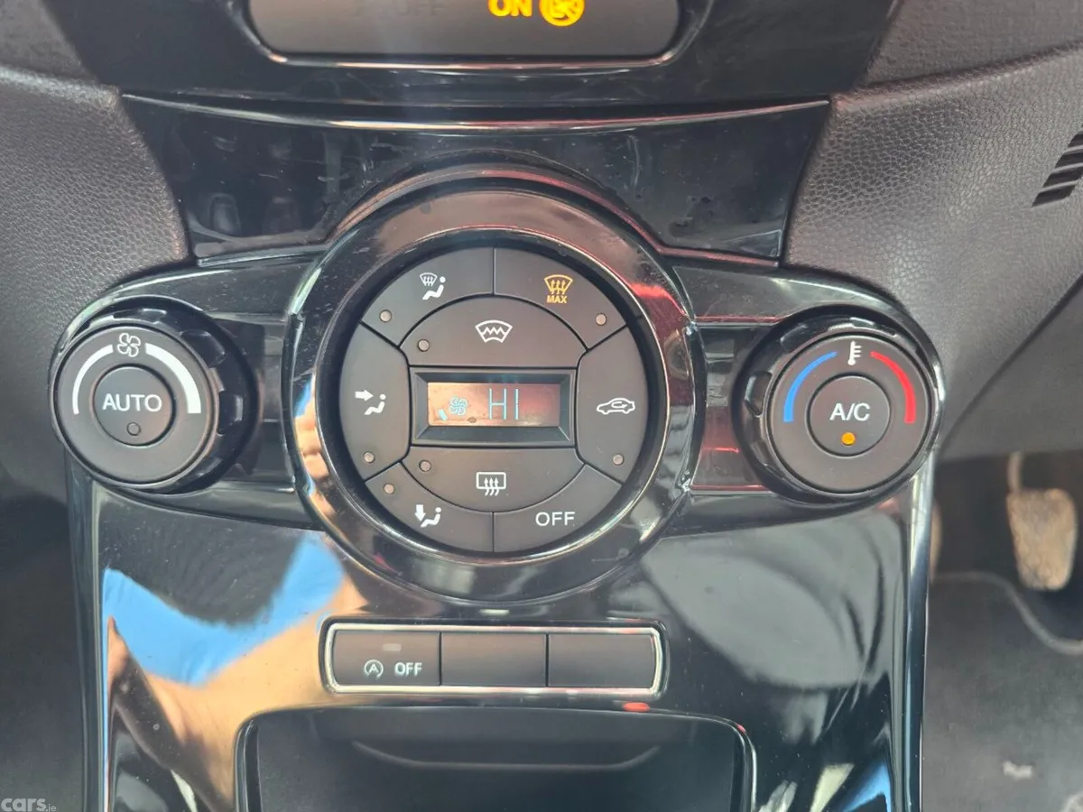 Ford Fiesta Hatchback, Petrol, 2015, Blue