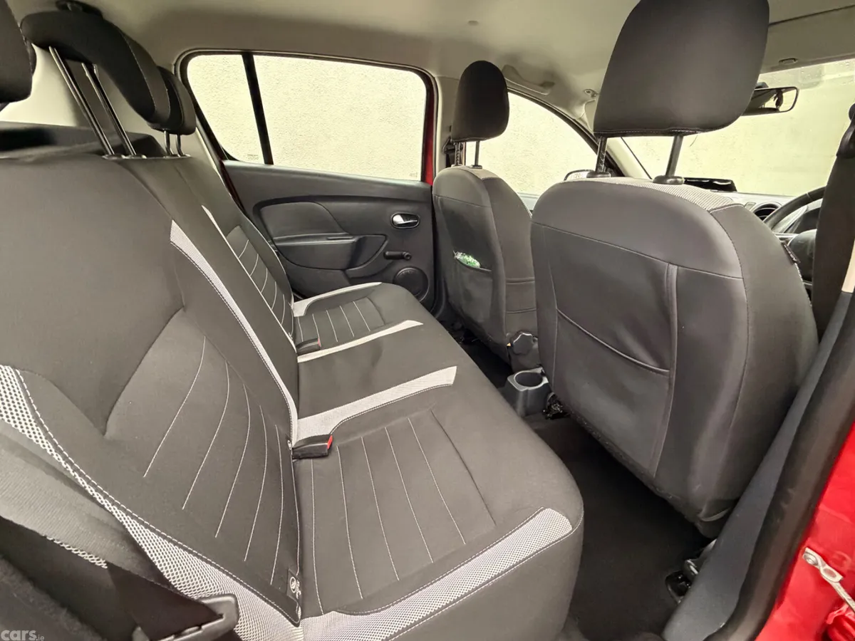 Dacia Sandero Stepway Hatchback, Diesel, 2017, Red