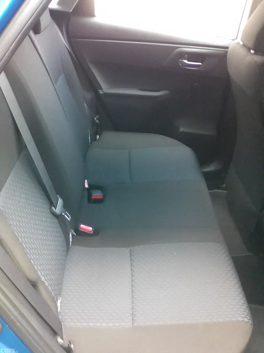 Toyota Auris Hatchback, Diesel, 2013, Blue