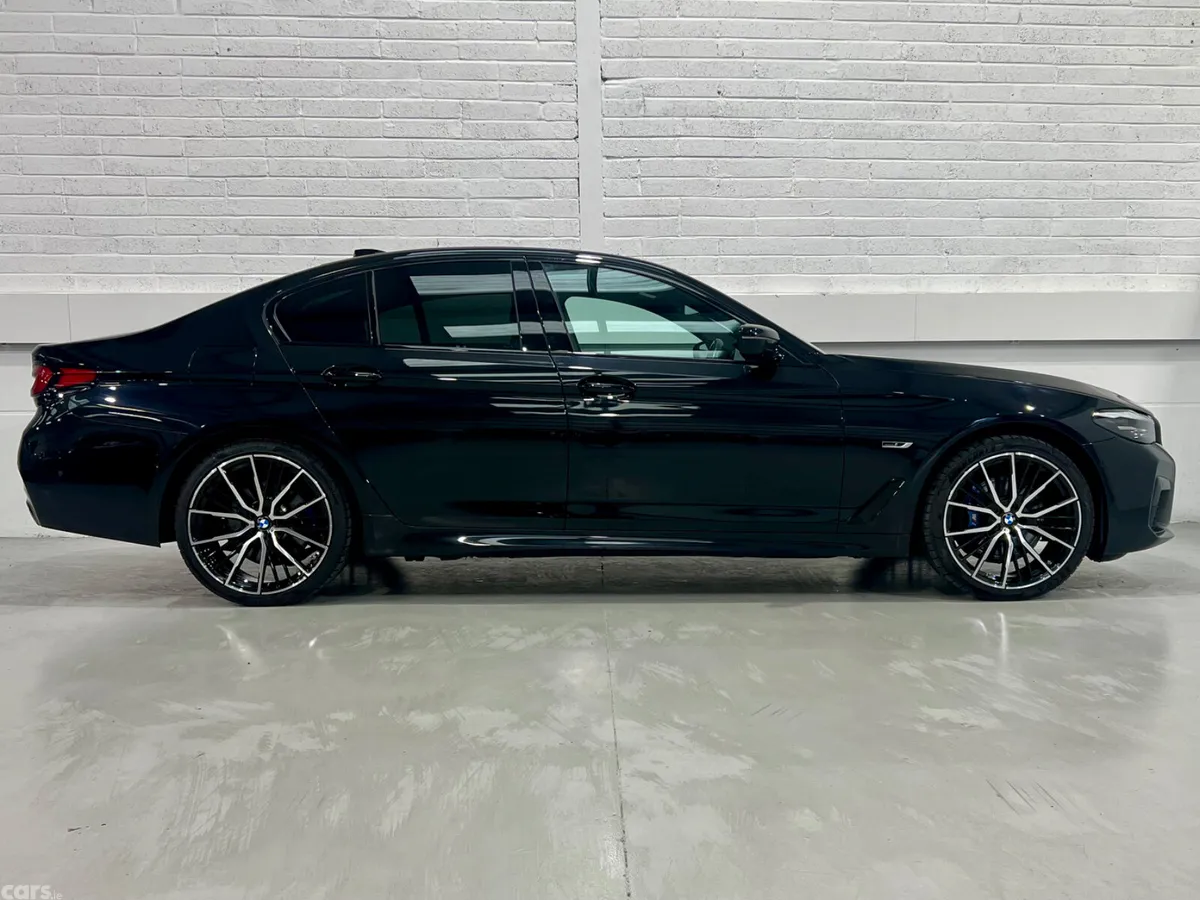 BMW 5-Series Saloon, Petrol Plug-in Hybrid, 2023, Black
