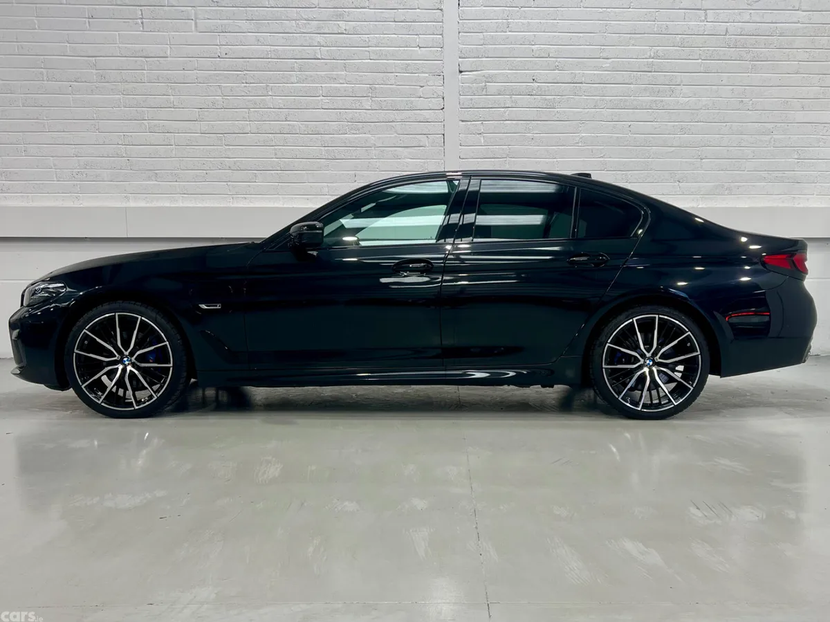 BMW 5-Series Saloon, Petrol Plug-in Hybrid, 2023, Black
