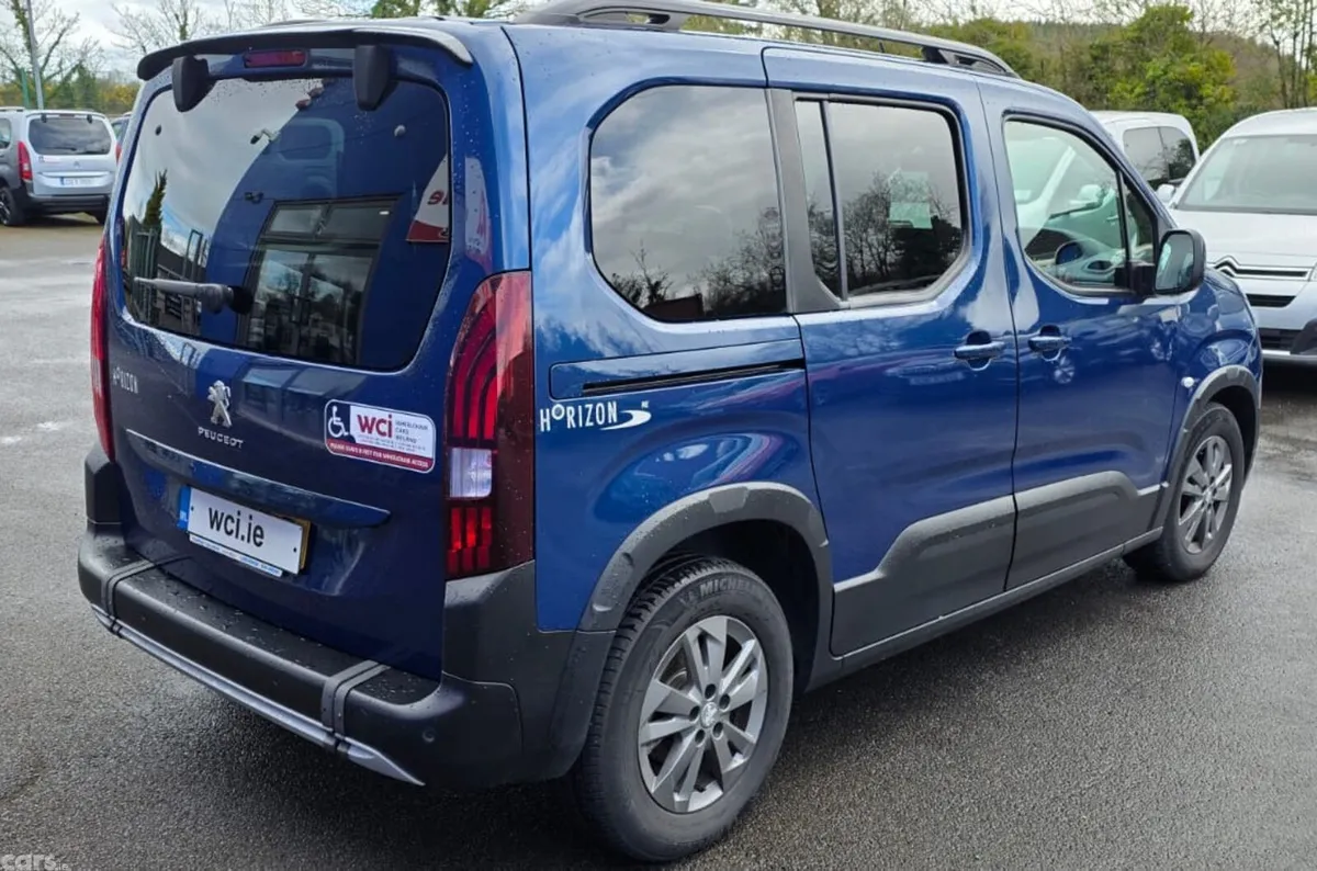 Peugeot Rifter MPV, Petrol, 2022, Blue