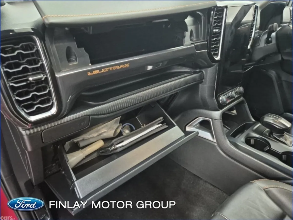 Ford Ranger MPV, Diesel, 2024, Red