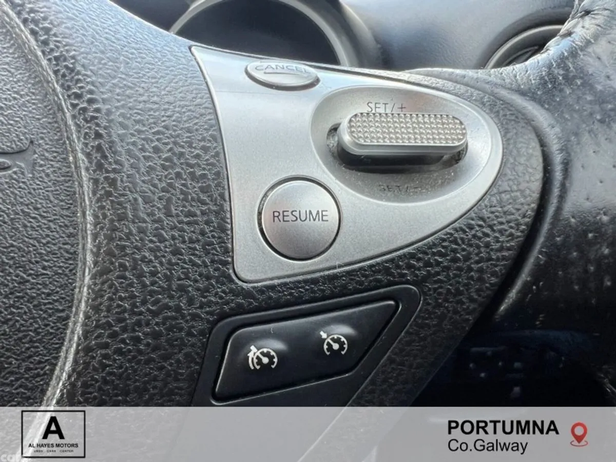 Nissan Juke SUV, Diesel, 2011, Silver