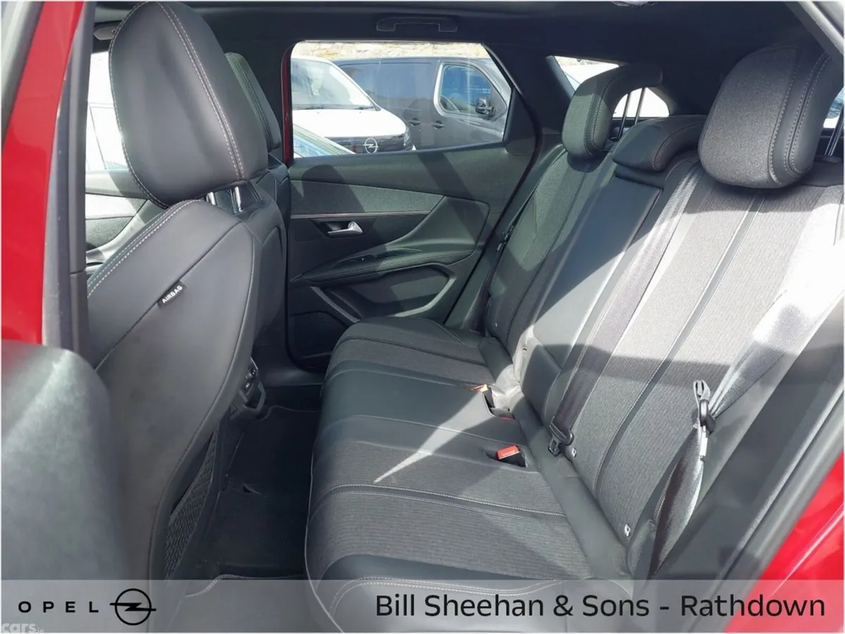 Peugeot 3008 MPV, Diesel, 2020, Red
