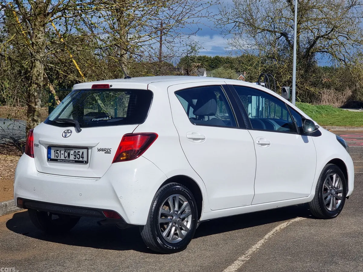 Toyota Yaris Hatchback, Petrol, 2015, White
