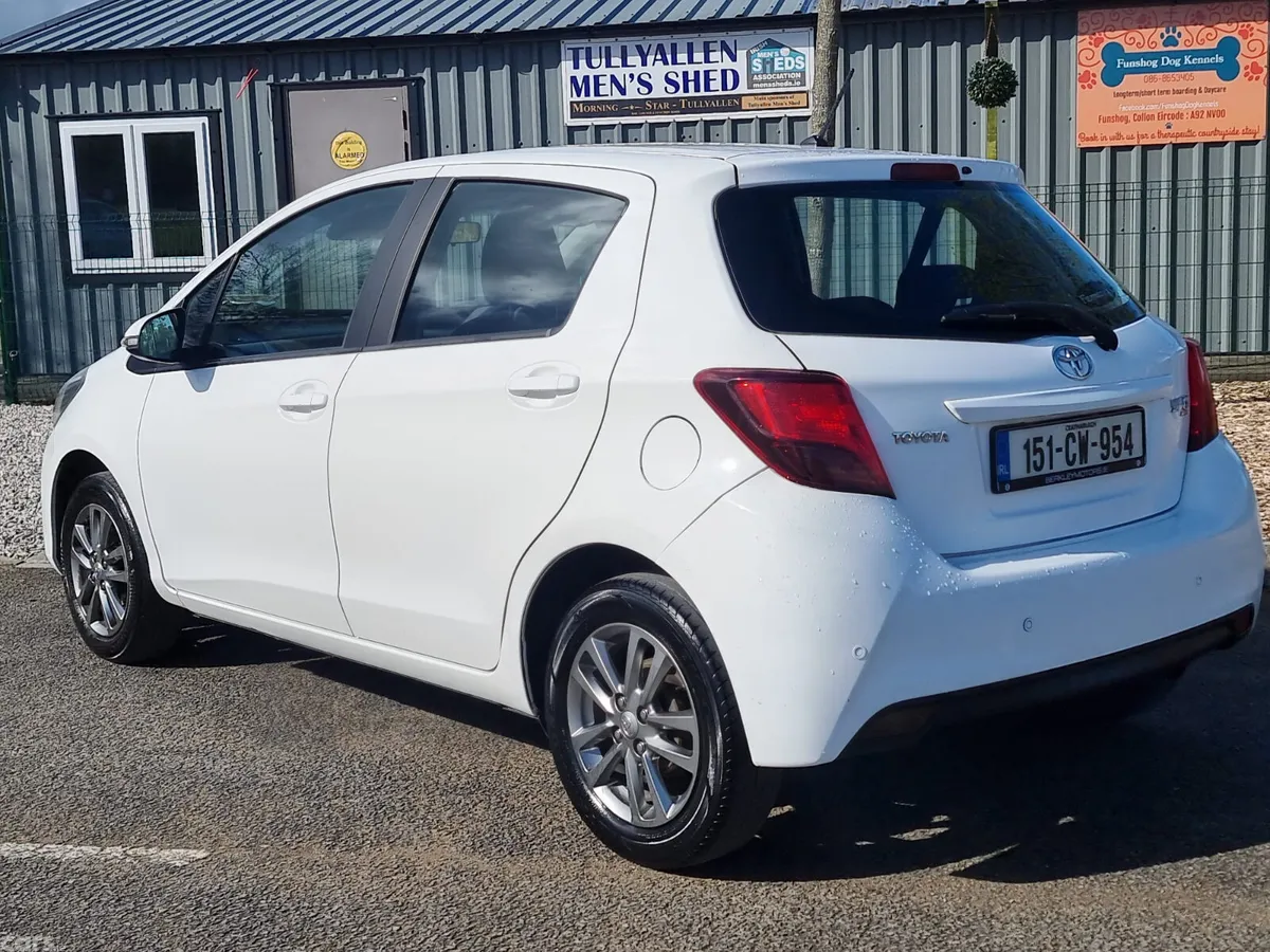 Toyota Yaris Hatchback, Petrol, 2015, White