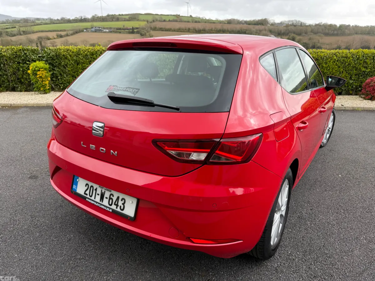 SEAT Leon Hatchback, Petrol, 2020, Red