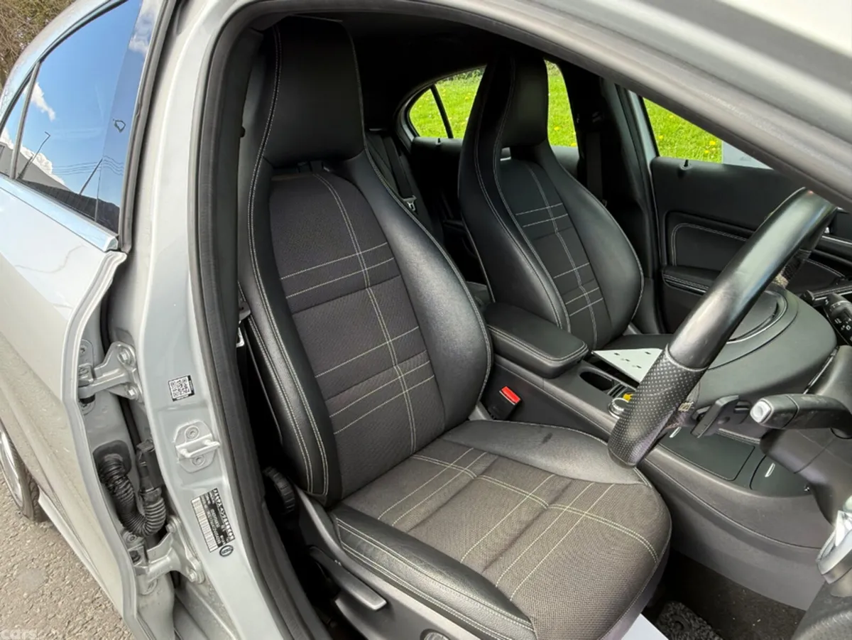 Mercedes-Benz A-Class Hatchback, Petrol, 2015, Silver