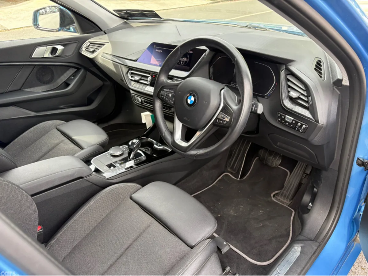 BMW 1-Series Hatchback, Diesel, 2021, Blue