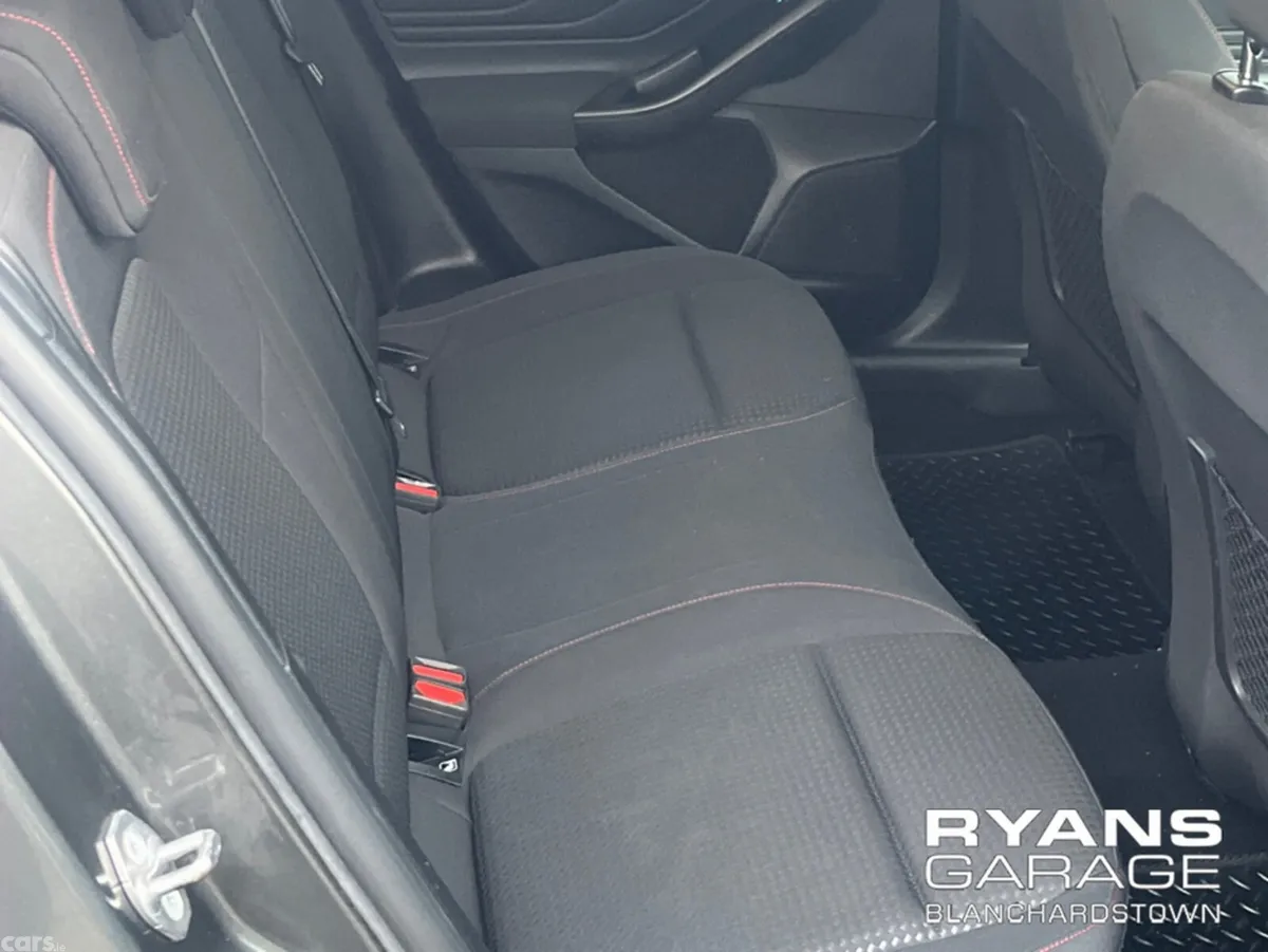 Ford Focus Hatchback, Petrol, 2021, Grey