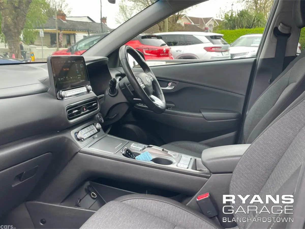 Hyundai KONA Hatchback, Electric, 2023, Black