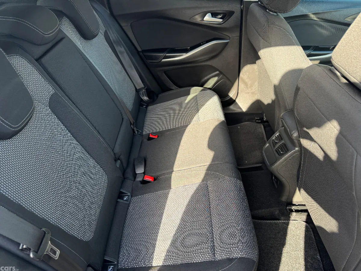 Opel Grandland X MPV, Diesel, 2019, Grey