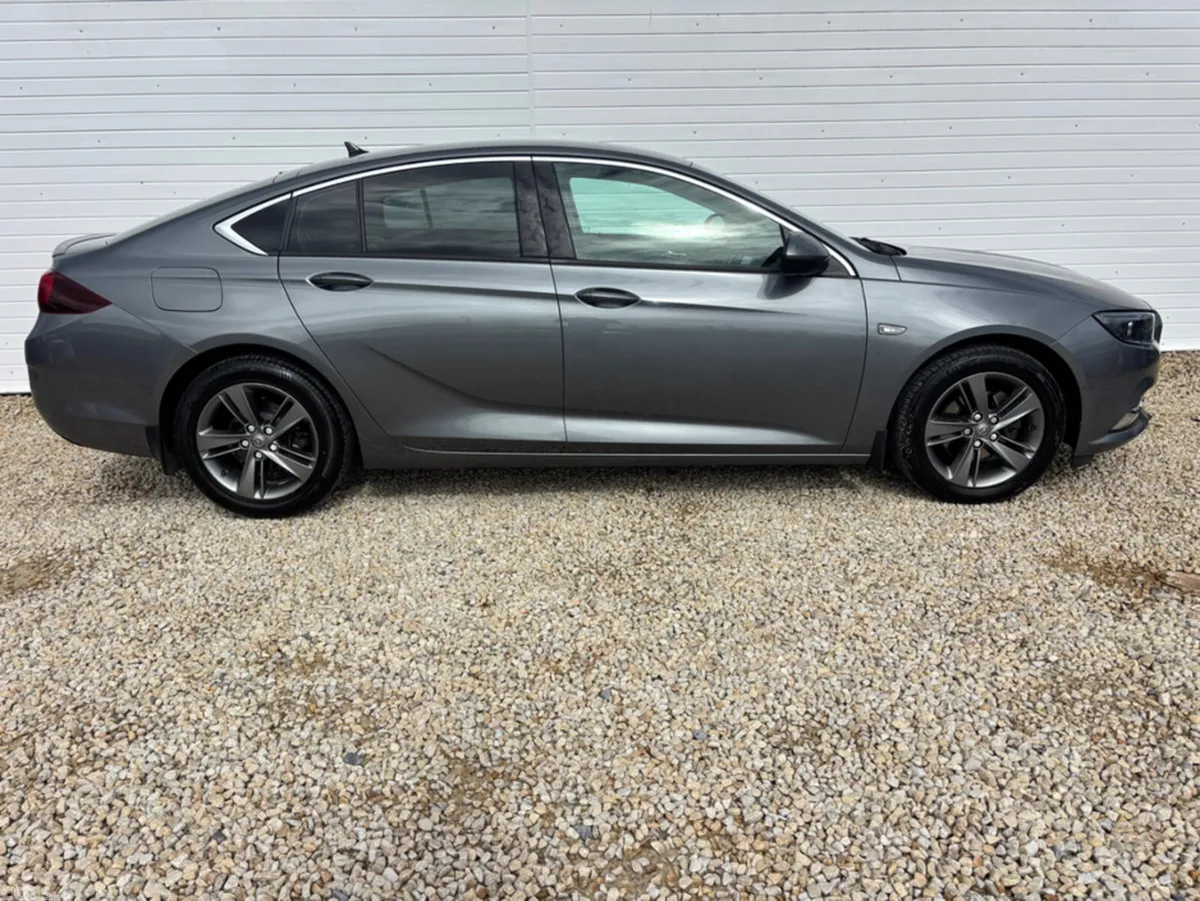 Opel Insignia Hatchback, Diesel, 2020, Grey