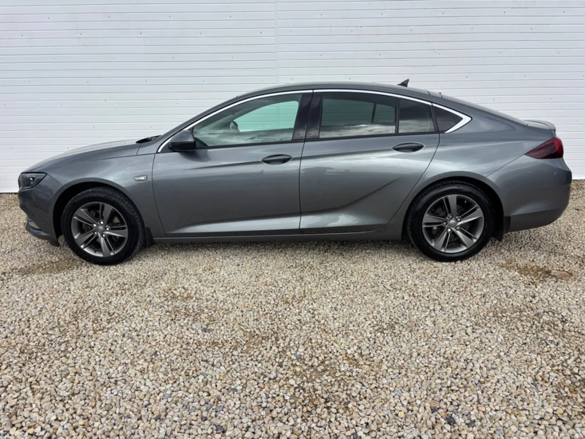 Opel Insignia Hatchback, Diesel, 2020, Grey
