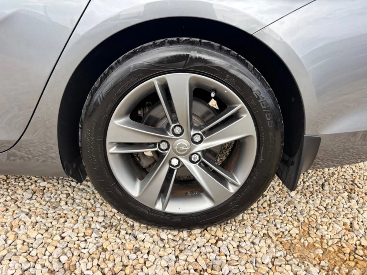 Opel Insignia Hatchback, Diesel, 2020, Grey