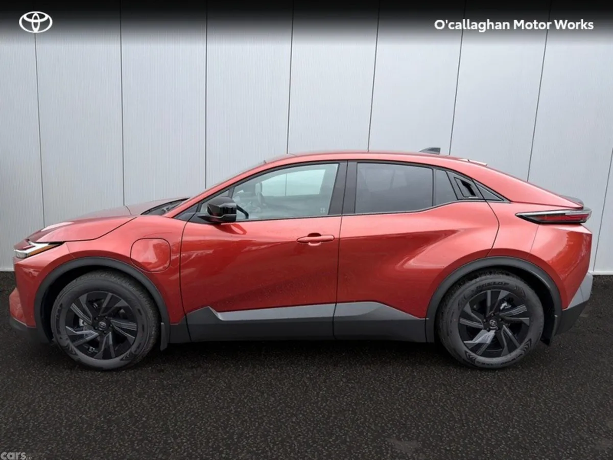 Toyota C-HR Estate, Electric, 2026, Brown