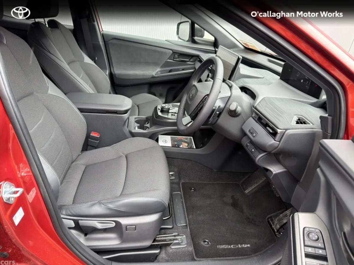 Toyota C-HR Estate, Electric, 2026, Brown