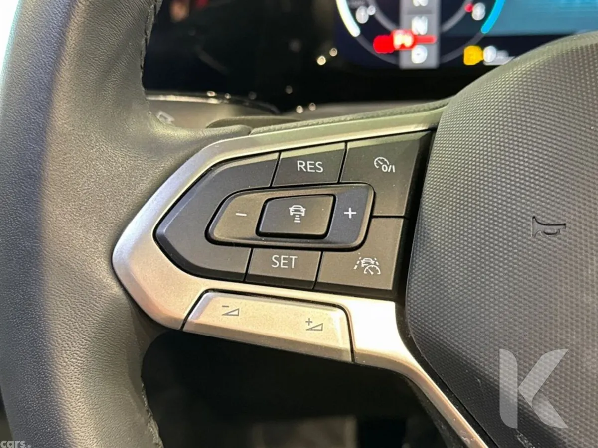 Volkswagen Golf Hatchback, Petrol Hybrid, 2024, Yellow