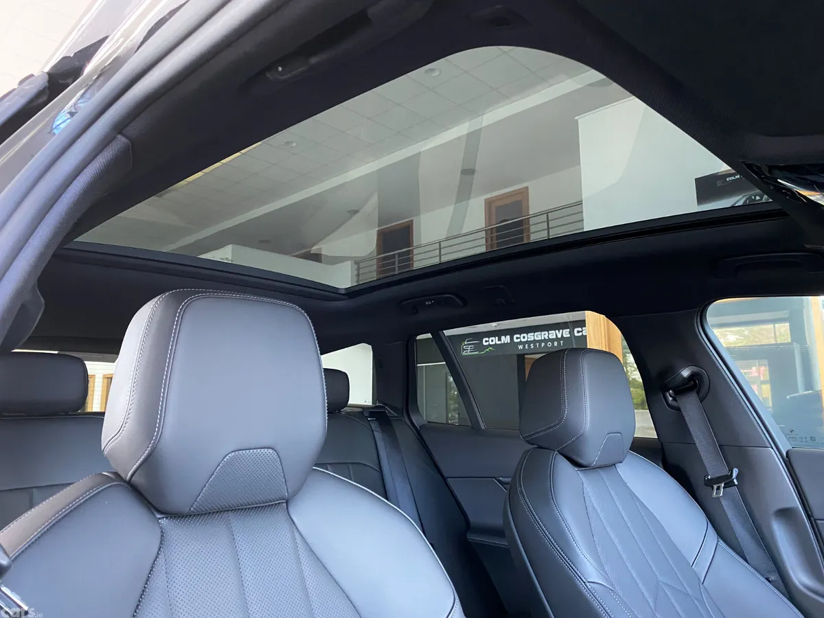 BMW 5-Series Estate, Petrol Plug-in Hybrid, 2025, Black