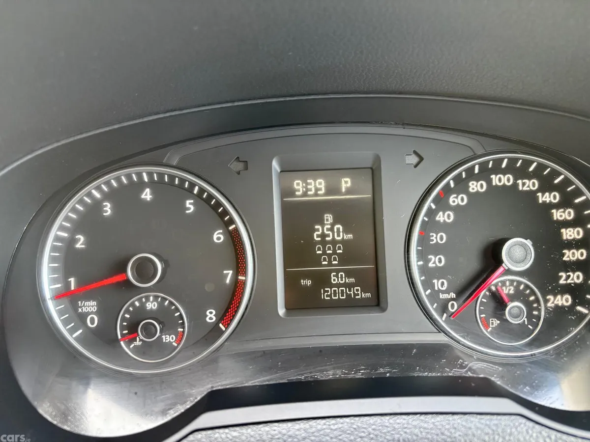 Volkswagen Sharan MPV, Petrol, 2012, White