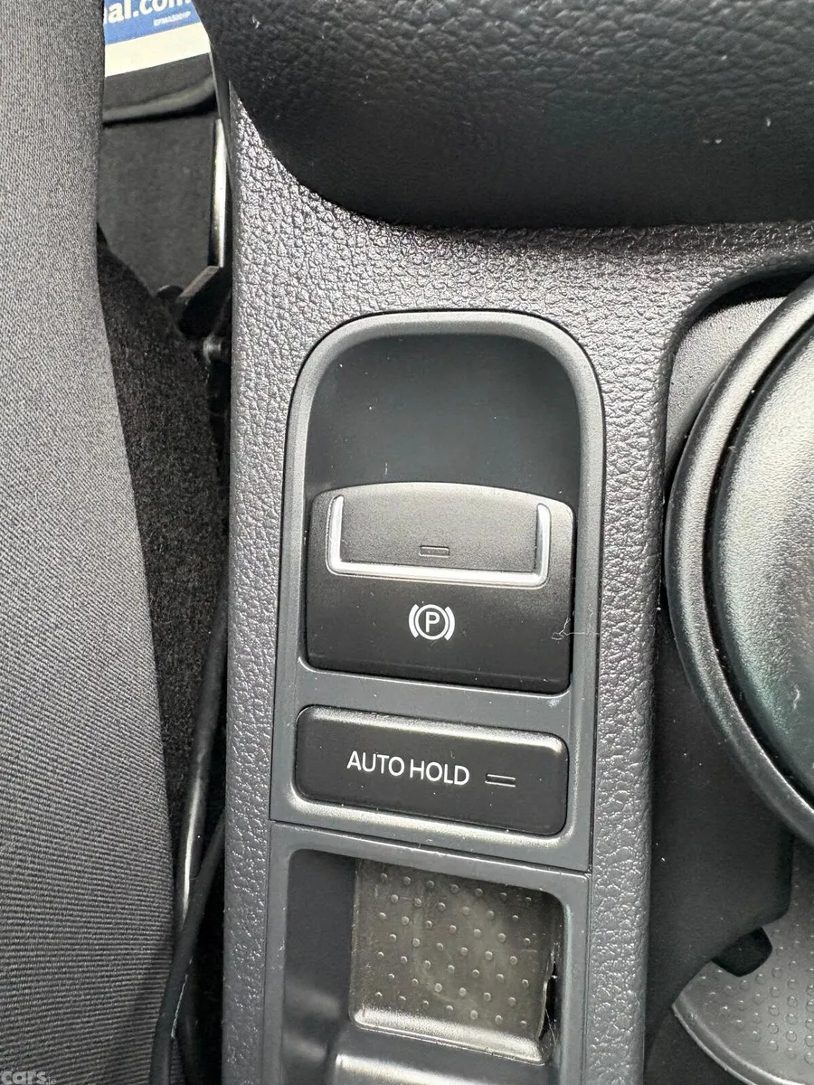 Volkswagen Sharan MPV, Petrol, 2012, White