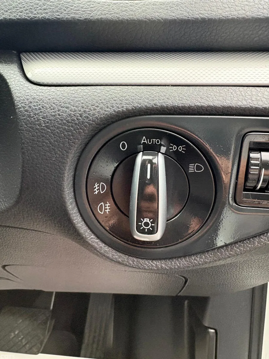 Volkswagen Sharan MPV, Petrol, 2012, White