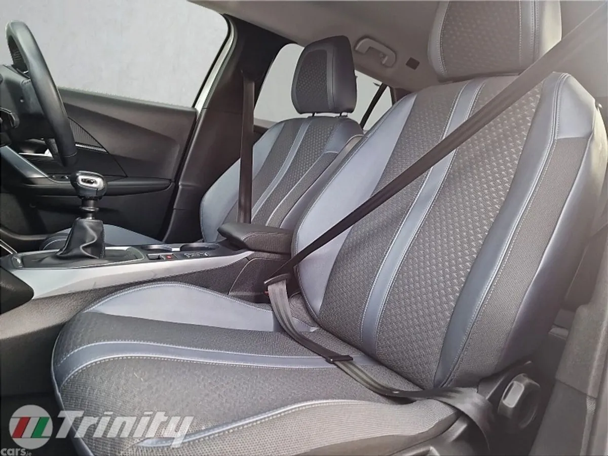 Peugeot 2008 SUV, Petrol, 2021, White