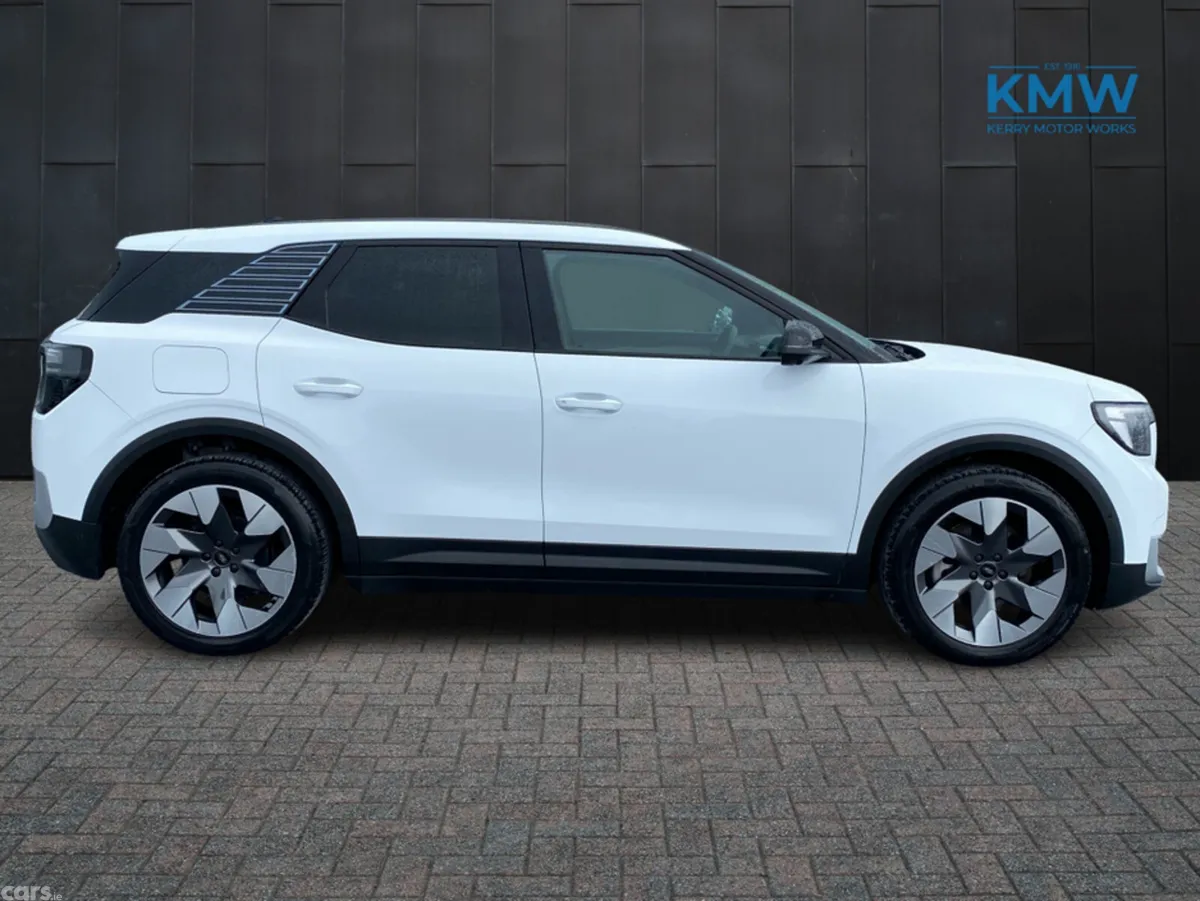 Ford Explorer MPV, Electric, 2025, White