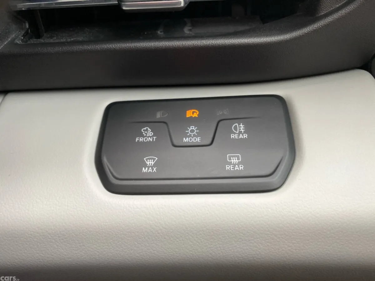 Ford Explorer MPV, Electric, 2025, White