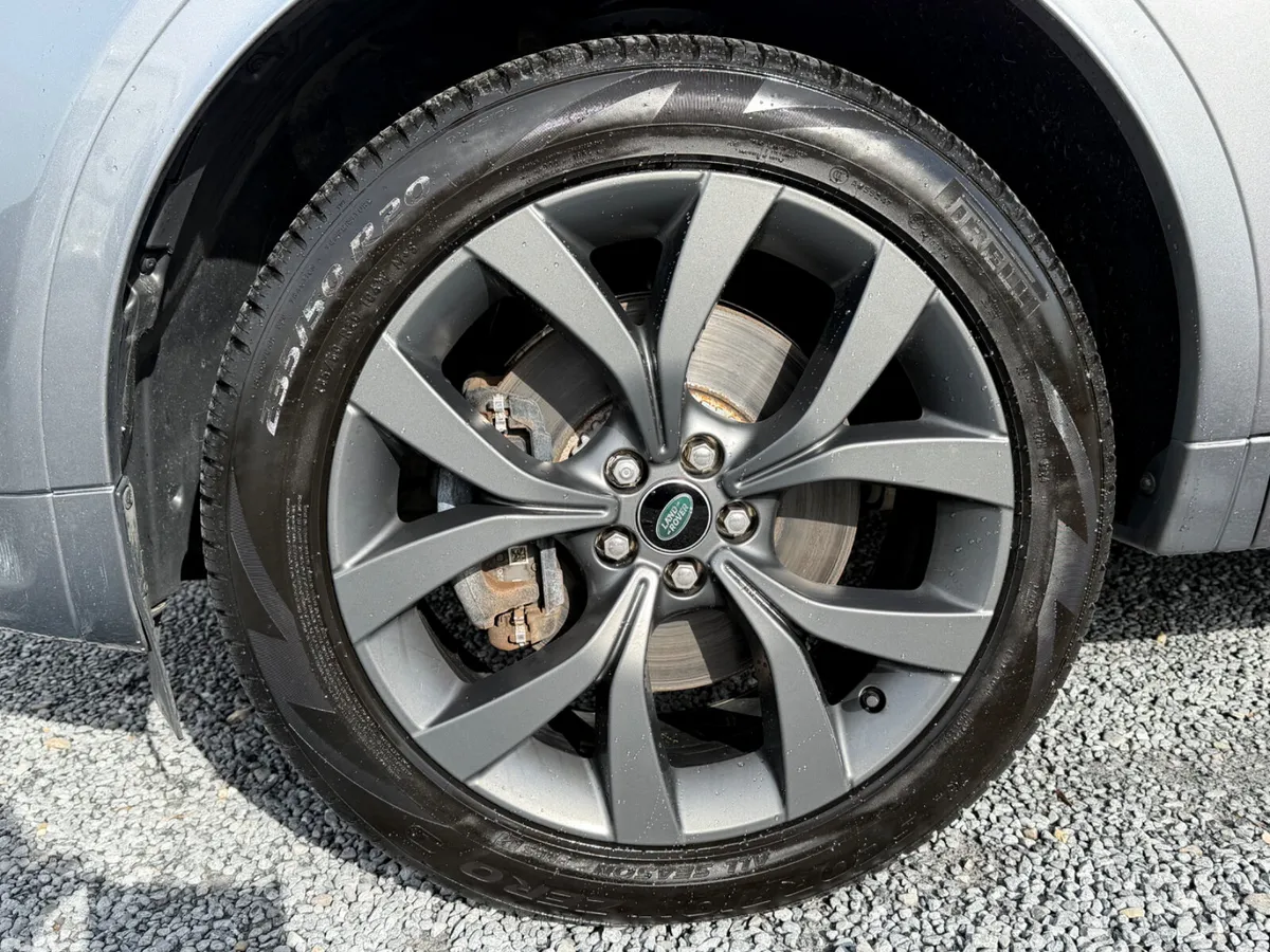 Land Rover Discovery Sport SUV, Petrol Plug-in Hybrid, 2022, Grey