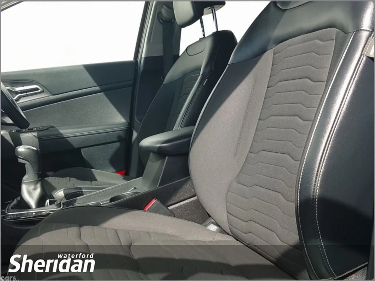 Kia Sportage SUV, Diesel Hybrid, 2023, Black