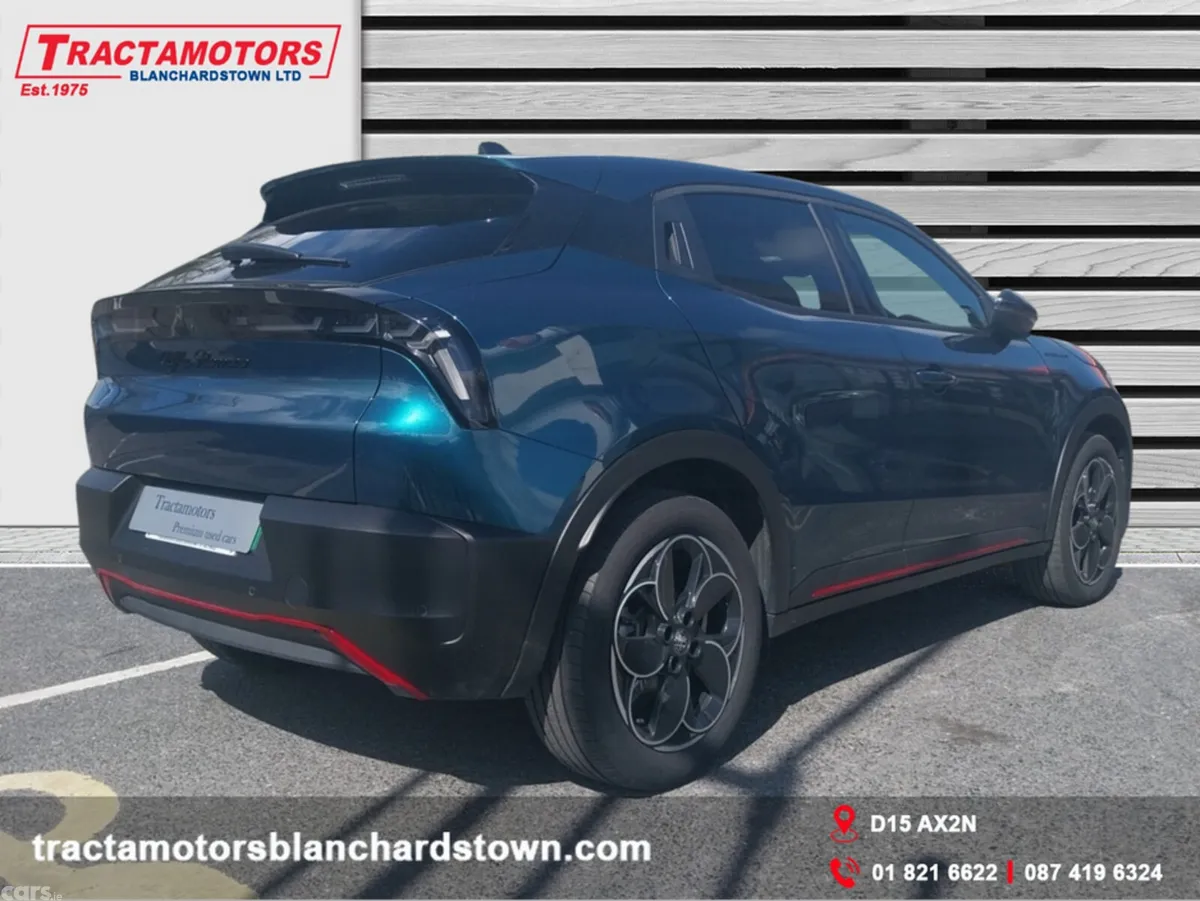 Alfa Romeo Junior MPV, Electric, 2025, Blue