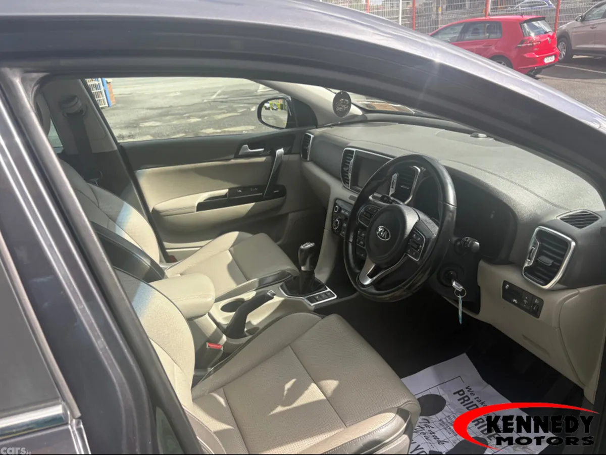 Kia Sportage MPV, Diesel, 2018, Grey