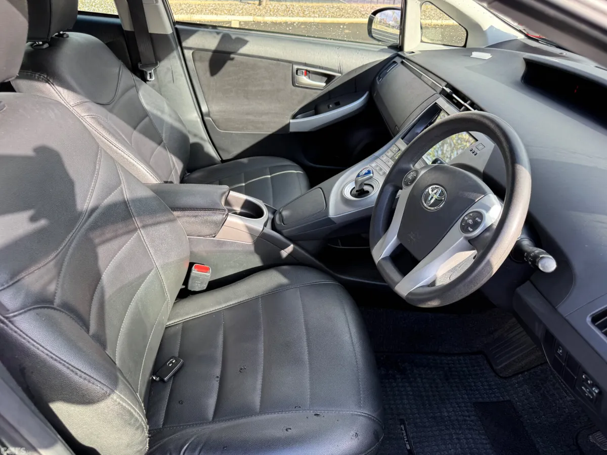 Toyota Prius Hatchback, Petrol Hybrid, 2015, Black