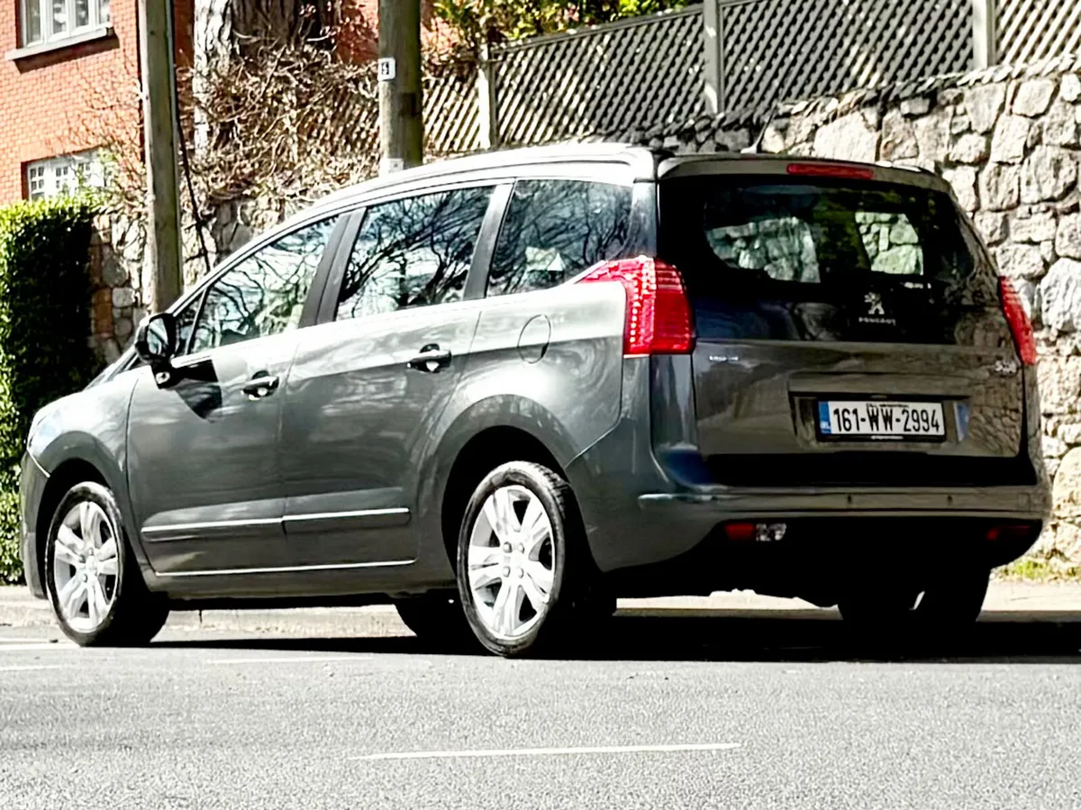 Peugeot 5008 MPV, Diesel, 2016, Grey