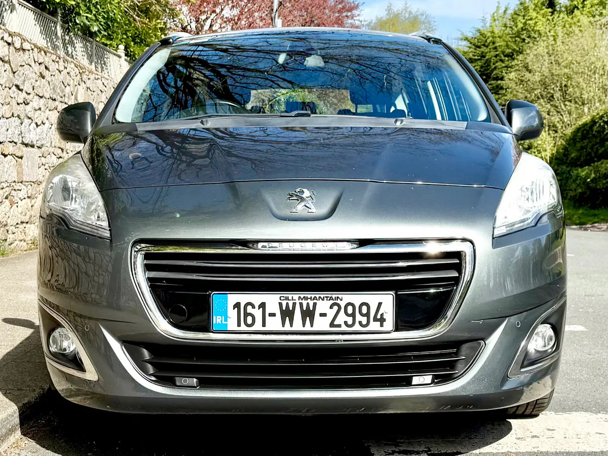 Peugeot 5008 MPV, Diesel, 2016, Grey