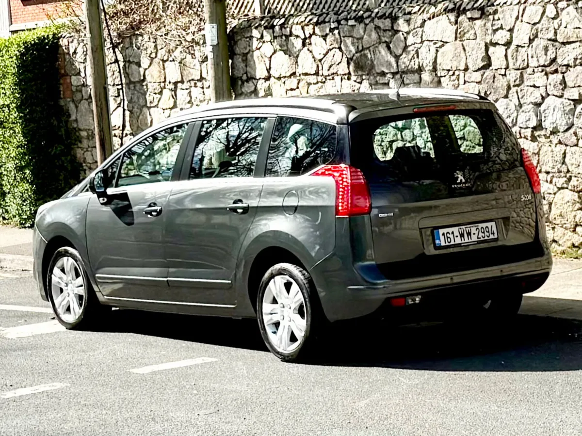 Peugeot 5008 MPV, Diesel, 2016, Grey