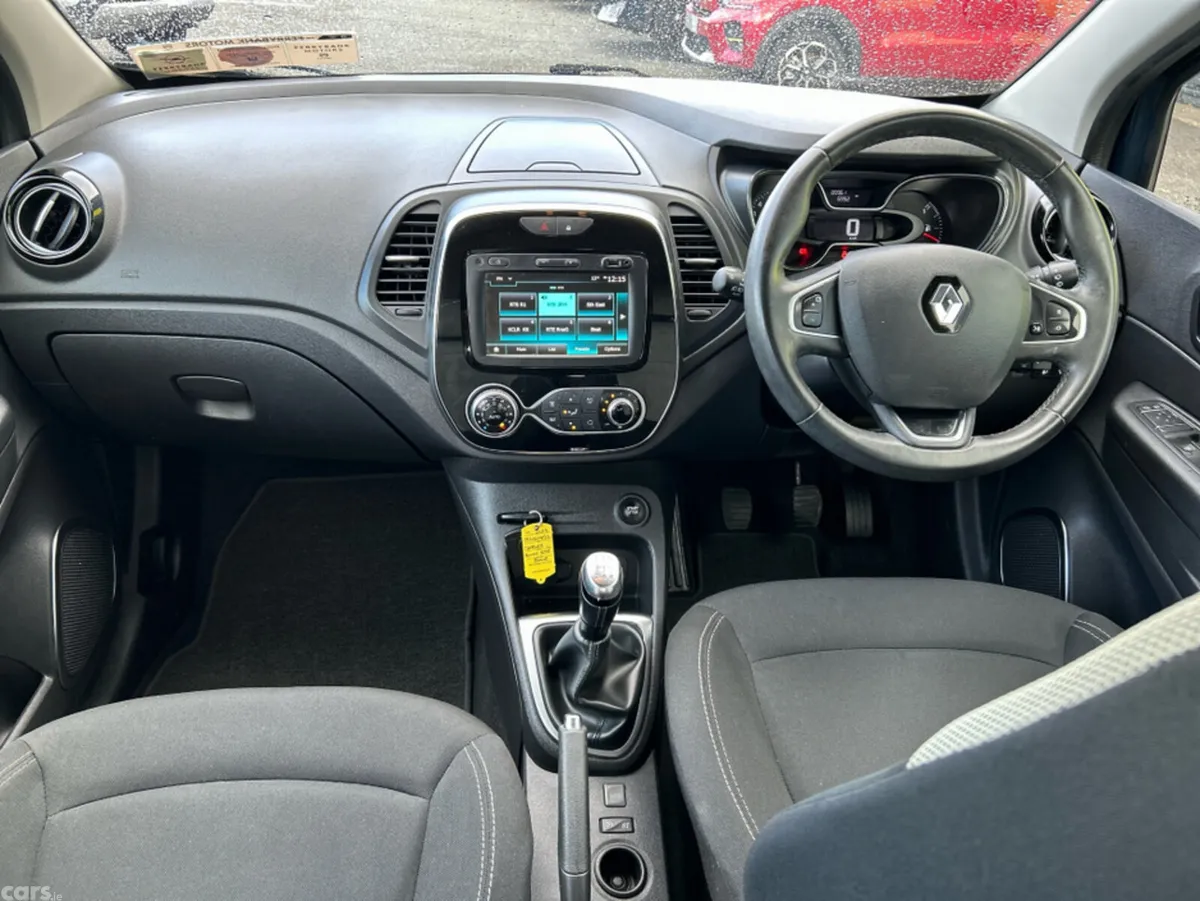 Renault Captur Hatchback, Petrol, 2019, Blue
